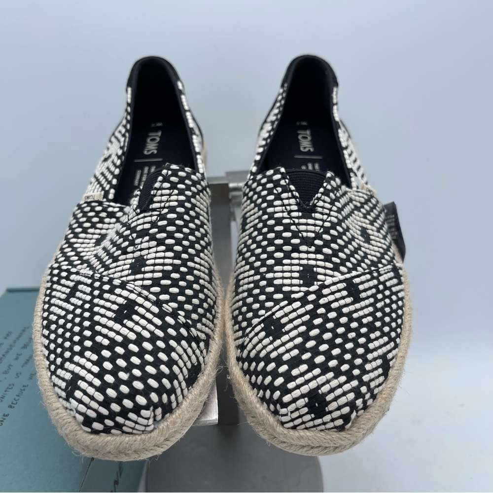 Toms Classic Black Geometric Diamond Woven Women's Espadrilles Shoes size 7 NWT